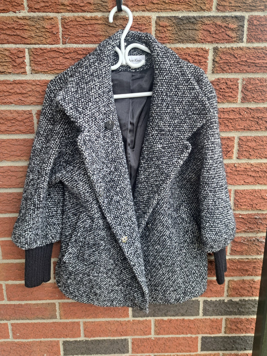Manteau gris blanc et noir Calvin Klein