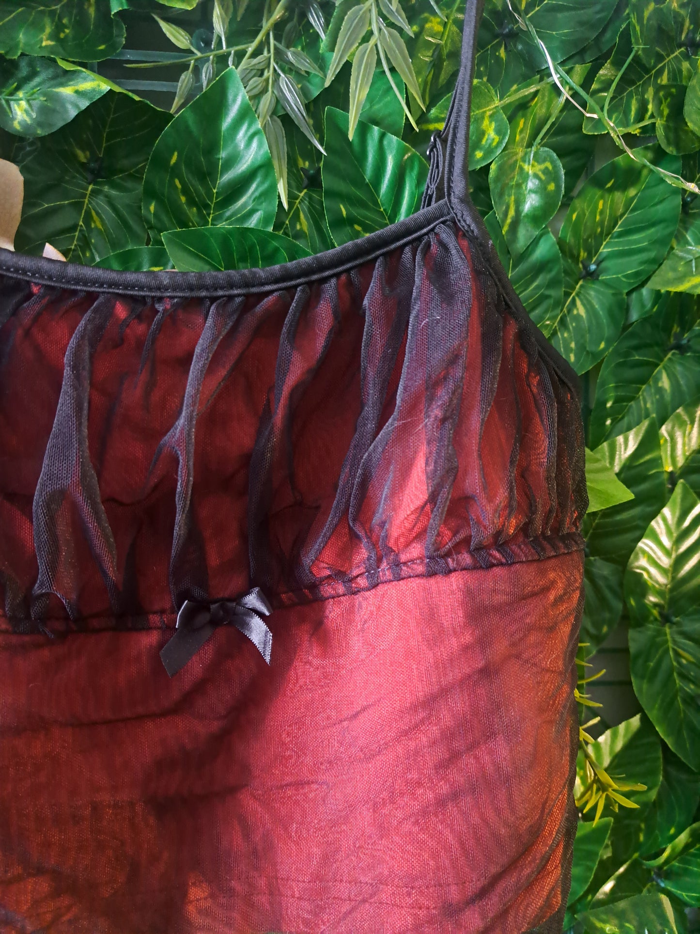 Camisole rouge et noire