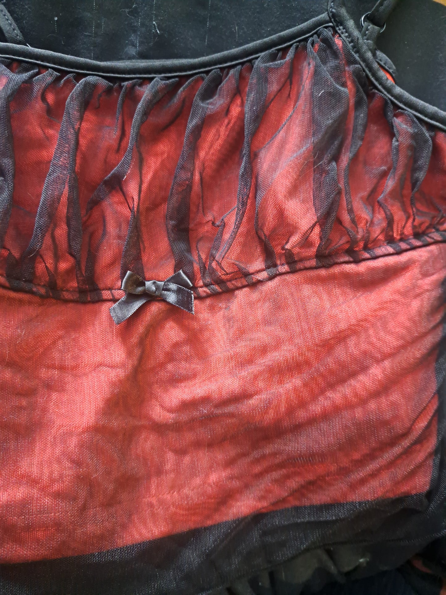 Camisole rouge et noire